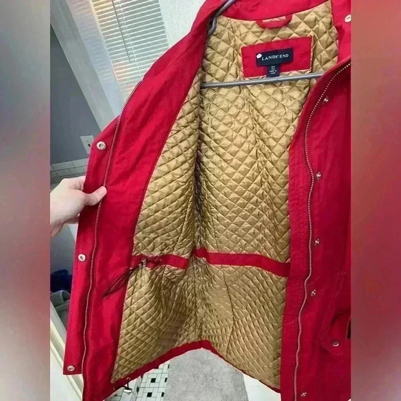 Lands End red puffer winter jacket with pockets & adjustable waist line size S - Picture 8 of 14